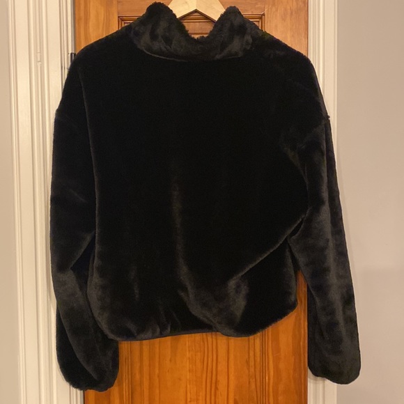 Puma Pullover - Picture 3 of 3